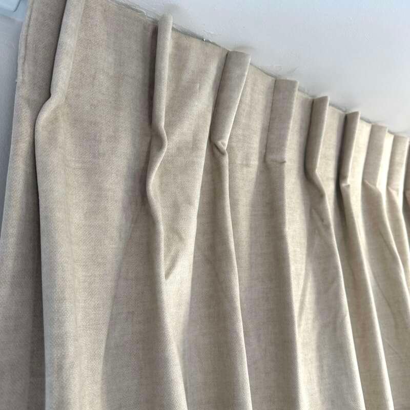 Rideaux Euphonie beige à plis flamands